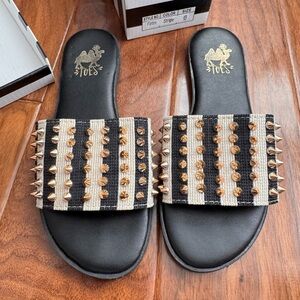 Camel toes flirtini slides